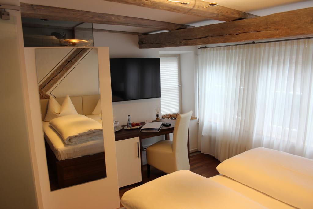 Hotel Schmales Haus Ulm Kamer foto