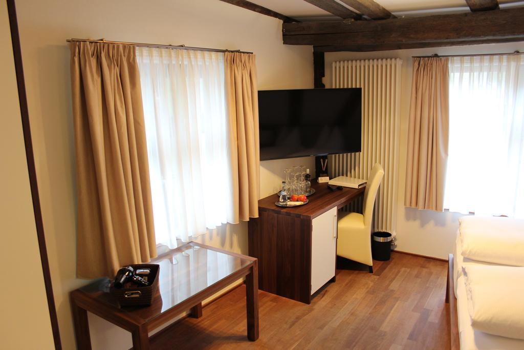 Hotel Schmales Haus Ulm Kamer foto