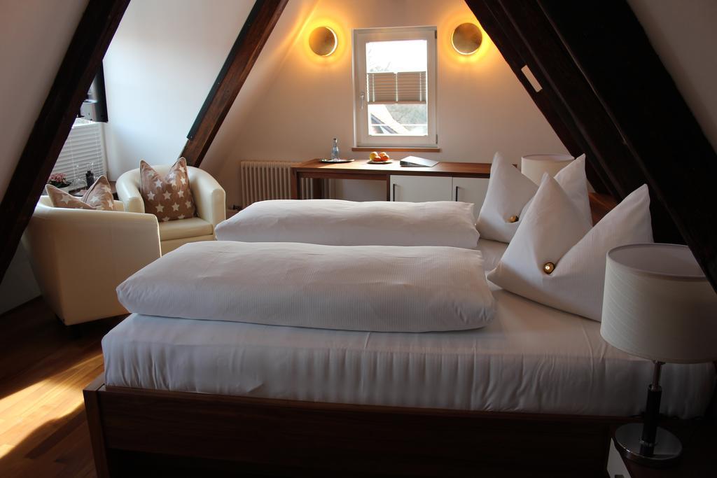 Hotel Schmales Haus Ulm Buitenkant foto